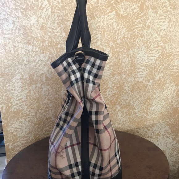 Burberry Printed Canvas Bag - Picture 4 of 9